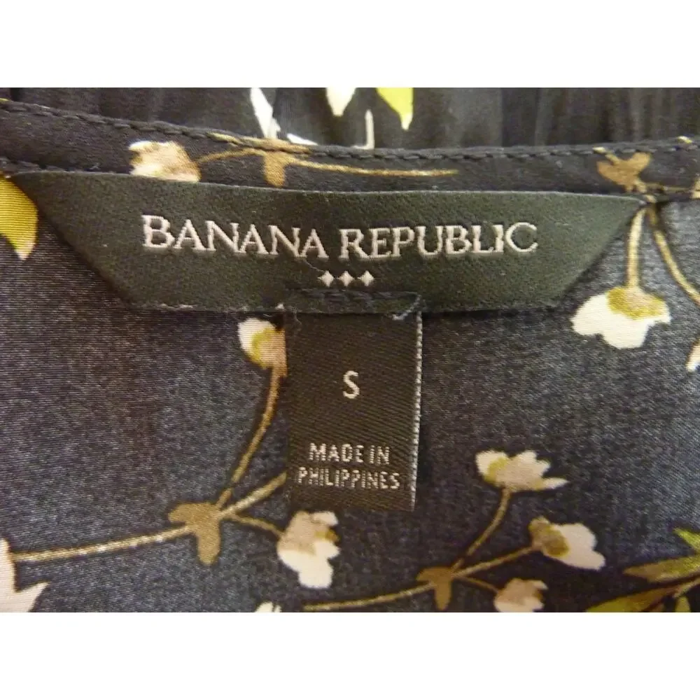 Banana Republic Black Floral V-Neck Puff Sleeve Blouse S Top